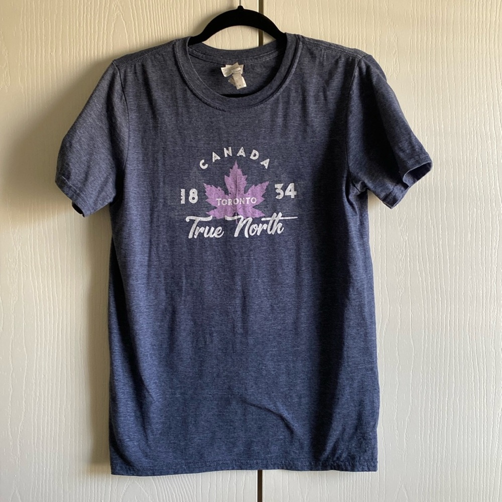 Small short sleeve t-Shirt. Worn once